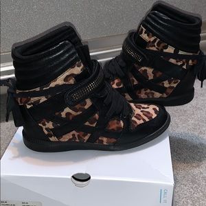 Leopard wedge sneaker